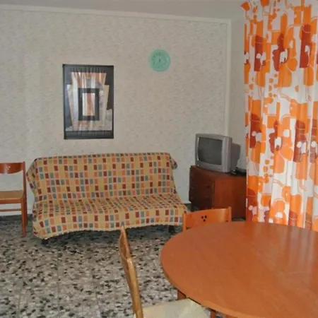 Apartman Peaceful Flat Just 350m From The