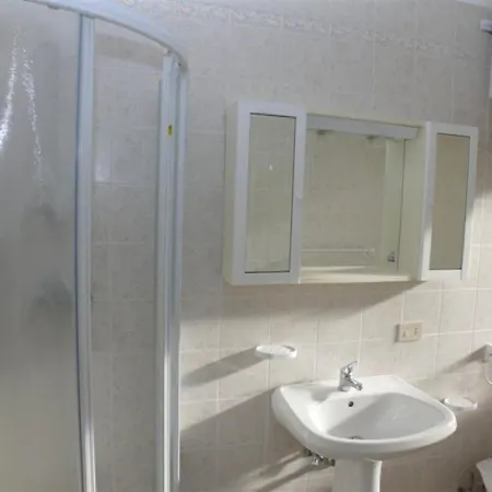 Peaceful Flat Just 350m From The Apartman *