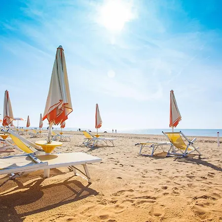 Apartman Peaceful Flat Just 350m From The *